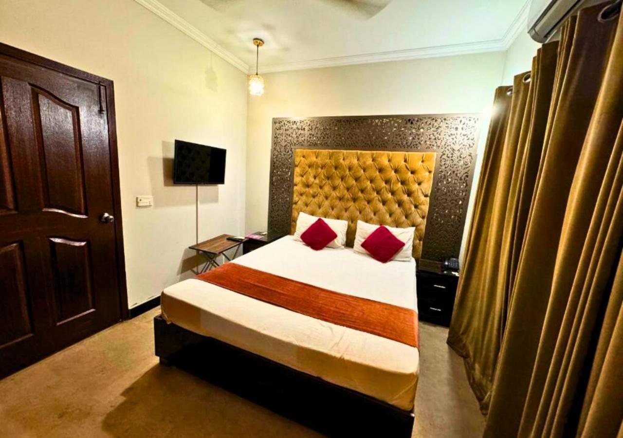 Doves Inn Hotel Kalma Chowk ลาฮอร์ ภายนอก รูปภาพ